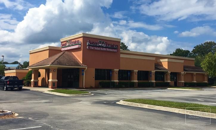 Fully Equipped Restaurant : 1625 Wells Rd, Orange Park, FL 32073